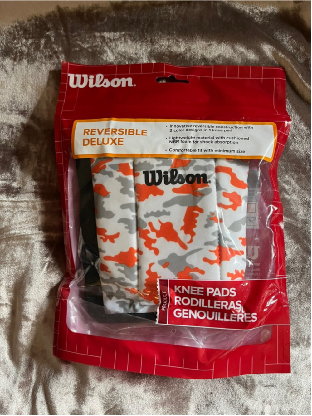 1 PAIR OF WILSON CAMO REVERSIBLE DELUXE STANDARD JUNIOR KNEE PADS VOLLEBYALL NEW